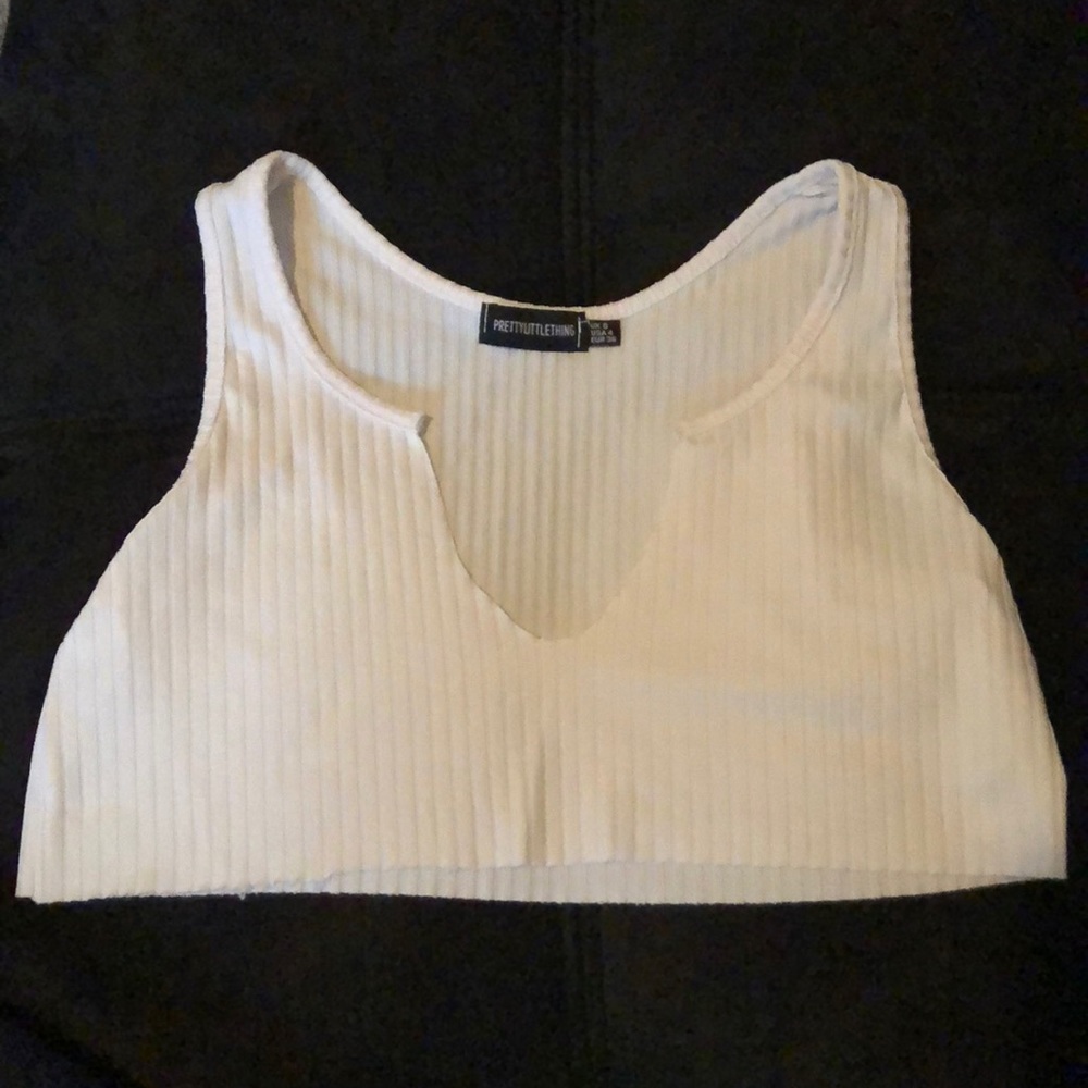PrettyLittleThing Cropped Top